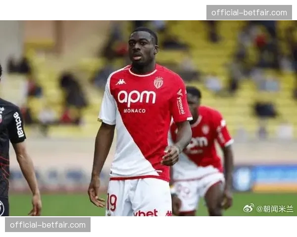 摩纳哥主帅确认，防守型中场福法纳已伤愈，可出战对阵朗斯的关键战役