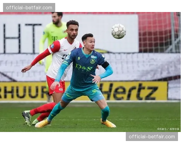 尼斯公布对阵里尔的赛前训练名单，三名青年队小将随队合练